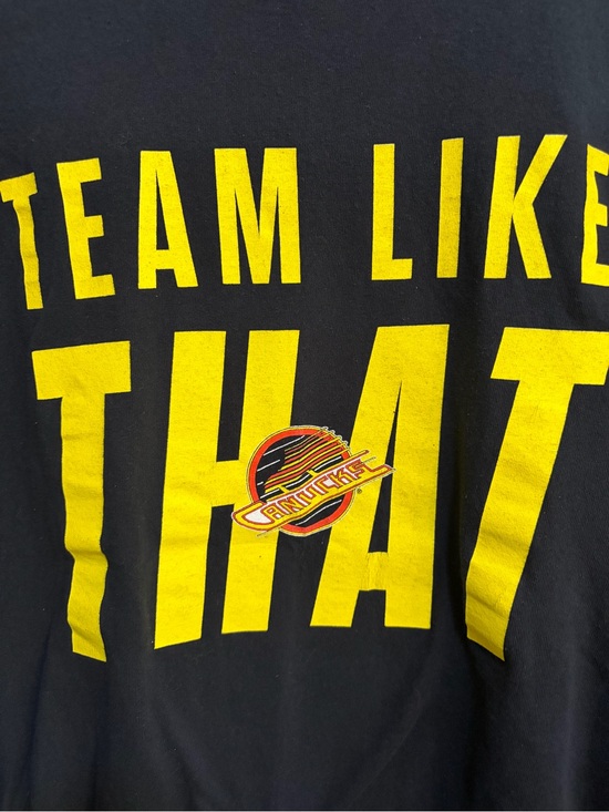 Canucks Other - Canucks Team Like That Shirt 2XL